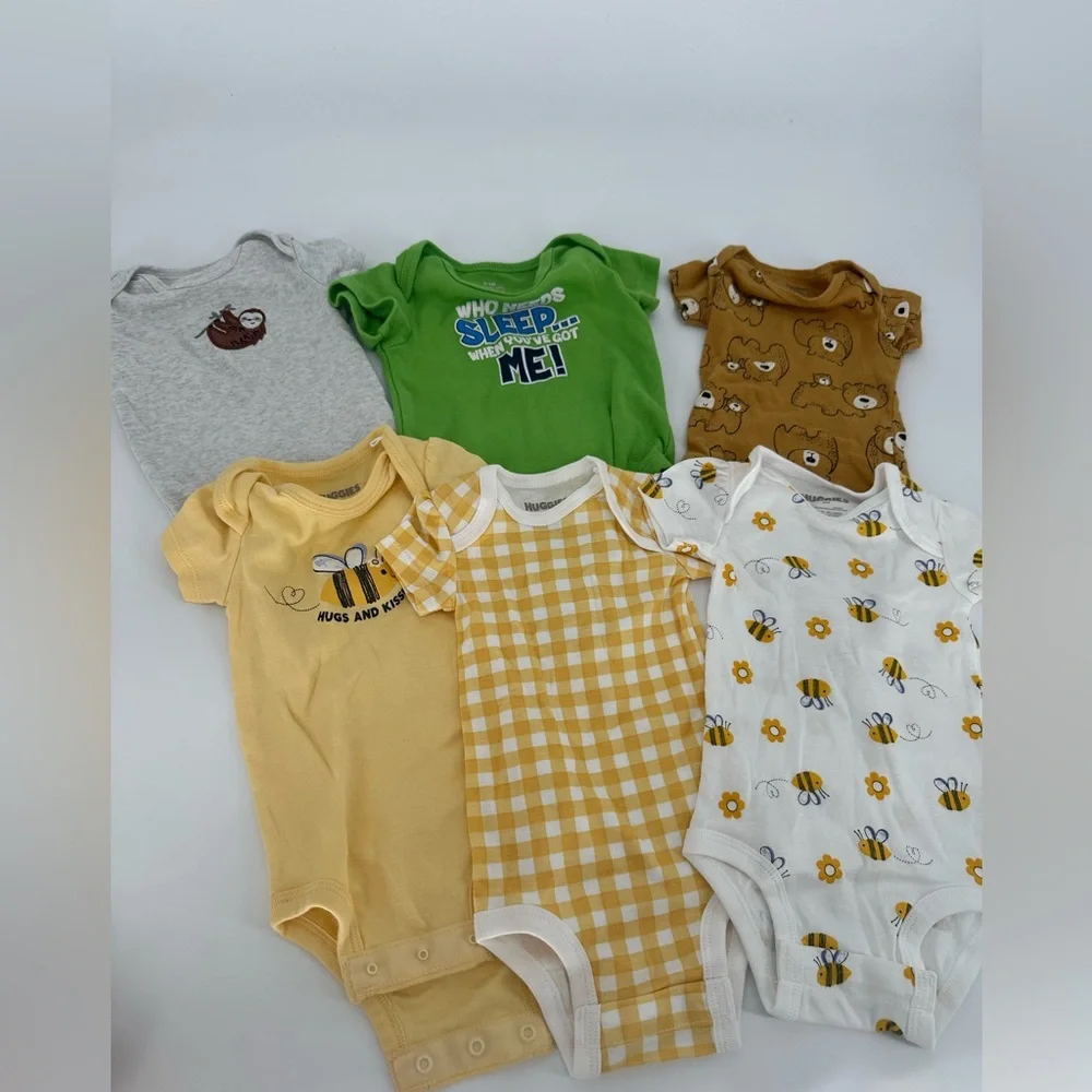 Lot of 6 Baby 0-3 Months Neutral Bodysuit Bears Sloth Bumblebee Green Yellow